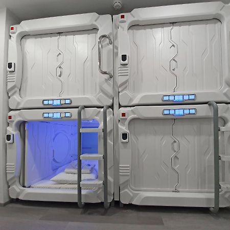 Capsule Hostels Reval Exterior foto