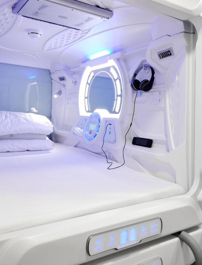 Capsule Hostels Reval Exterior foto